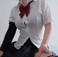 67、嫂子的大奶子快要将白衬衫撑爆了，鸡动万分爆艹嫂子