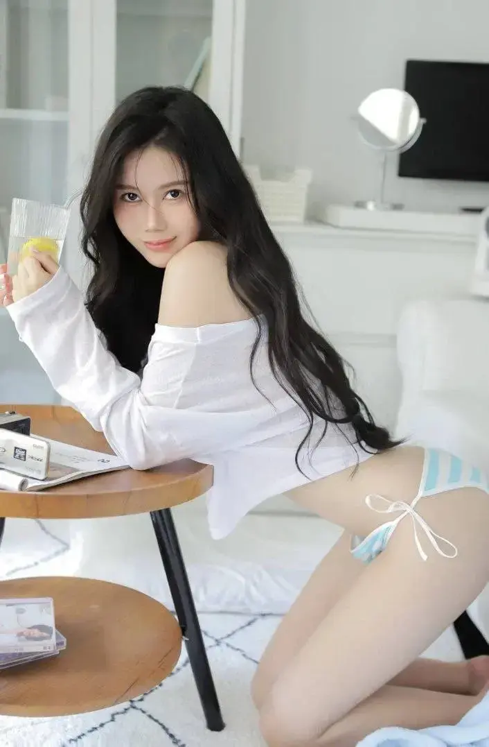 陪妹子去看陈奕迅演唱会，妹子陪我全垒打！