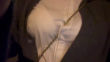 日常更新，今天穿了性感的职业套装。