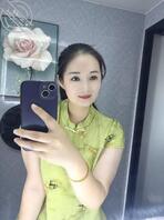 【张齐】33岁少妇宝妈 如果我脱光趴在地上 会有男人操我的小粉逼吗？1