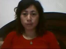 多年前的炮友，已当奶奶，自营油漆店，老公是中学体育老师。2