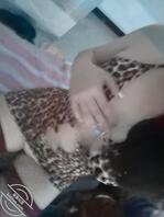 她欲望大天天自慰怕她时间长了背着我出轨 所以还不如让我安排人勾搭她操她1