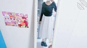 目光瞄准了妹妹