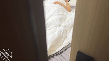 [原创]猥亵新婚怀孕的嫂子强行内射，一边操她一边求饶