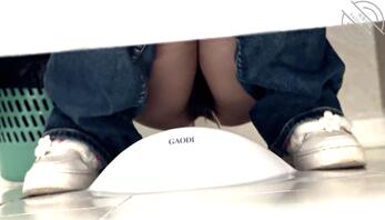 厕拍 眼镜学妹0