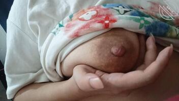 来羞辱我这条骚母狗，来抓我吧。0