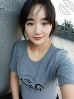 把我妈绑在公厕里，野爹们想怎么玩，求排队群P我妈的大骚逼1