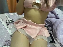 网聊大四学生跟我说是处女 只自己自慰过 感觉有点黑0