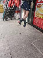 天上的老鹰飞的高，地上戴眼镜的最骚。。。2