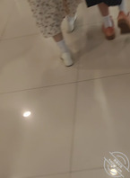 女同学的小裙子和小白袜真好看，显得更嫩了1