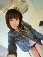 用18厘米像白萝白像白萝卜一样粗青筋暴起的棍子和肤白貌美的校花妈妈活塞。2