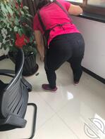 那一年去公司浇花的阿姨1