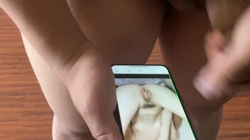 谢谢姐姐的照片，我射到你骚逼里了