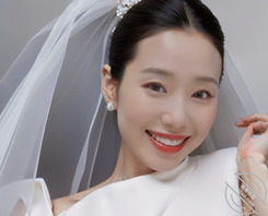 跟嫂子住在一起，我觉得她在勾引我1