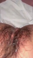 我老婆喜欢看你们评论她，来吧，亮出你们的凶器
