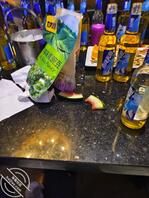 69、嫂子化身KTV女王，唱歌喝酒样样不在话下