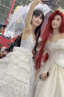 漫展美女的裙底--珍藏版此生必看