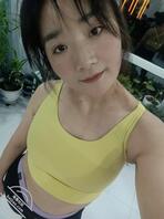 把我骚妈绑在男厕所里，让辛苦了一天的农民工和外卖小哥狠狠发泄一下0