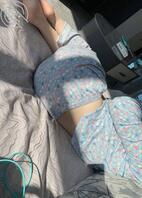 21 和家里商量好了,让护士表妹就住在我这里,趁妈妈没回来想把表妹先睡了2