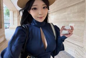 和骚舅妈旅游拍的照片0