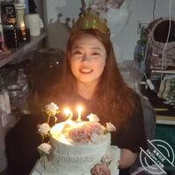 偷拍到游泳队里的一个微胖妹妹，一个班的0