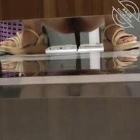 厕所偷拍女同事姐姐女厕尿尿拉屎1