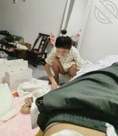 99年的骚媳妇儿，两个奶奶想被大家揉搓1