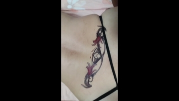 今年不更新了，对白很精彩，没操爽自己又玩按摩棒