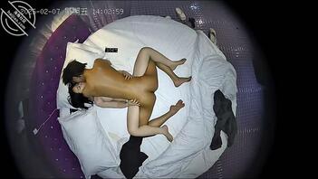 新鲜偷拍分享，主题酒店实时监控直播，可实时可回放，高清1