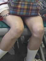 今天看到的大白腿，鸡巴都看硬2