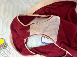 舔亲姐姐的尿渍骚逼分泌物2