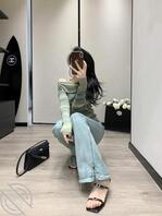 原创:约操高颜值长腿姐姐,牛仔裤裤里丝,狗链子拴起来的玩,对着脸爆射~