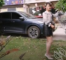 妈妈的丝袜身材2