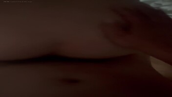 后入老婆的大屁股，最后内射了，评论区留言老婆会看