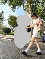 偷拍  女大标配白袜1