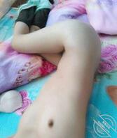 农村小少妇发来的自拍照0