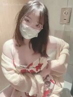 调教女大之公厕漏出