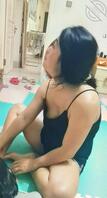 大哥和孩子都在家，偷拍意淫88年的东北肥猪大嫂费喜静！肥臀巨乳哺乳期老母1