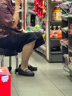 老阿姨妇女熟女的短丝袜脚，有喜欢的吗，欢迎大家留下照片交流分享哦