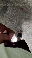 贱狗楼梯口撸管露出自拍