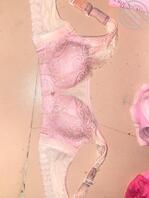 接上一个帖子涵江扫楼第二天发现骚内裤和胸罩，偷拍差一点被发现0