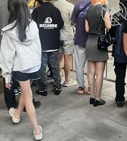 朋友老婆小骚丝袜 求射屏