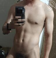 02单男（处男）找广州深圳佛山附近的单女或情侣夫妻