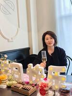 让大家看看我离婚多年的漂亮妈妈