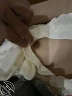 和妹妹一起看电视，妹妹睡着了，趁机摸她的奶子0