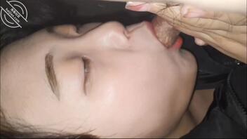 尾随职高妹，被发现给了200封口费2