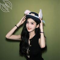 大一新生母狗 巨乳随便揉 小逼在学校被艹烂了等还友来卸欲1