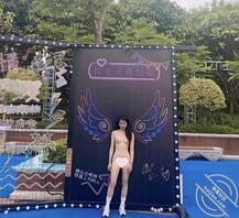 外拍露出第二章0
