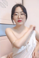 操骚妻欢迎大家干她1