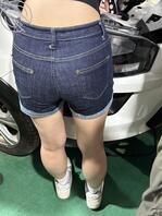 偷拍女同学的白腿0